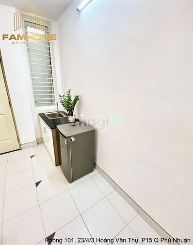 Hình ảnh Phòng bancol ngay ngã tư Phú Nhuận
