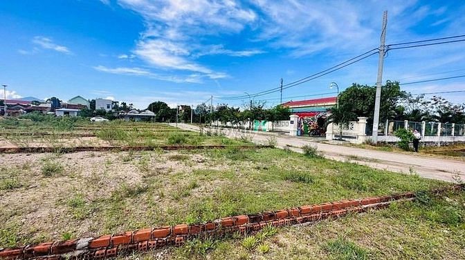 Hình ảnh Cần bán gấp lô đất 1500m2 chỉ với 870tr