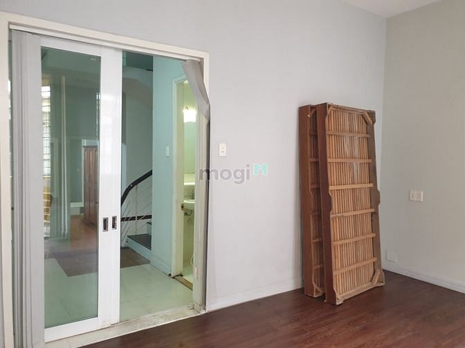 Hình ảnh Cho thuê nhà 3 tầng Lưu Quý Kỳ, ngay Công viên Châu Á - 13tr/th