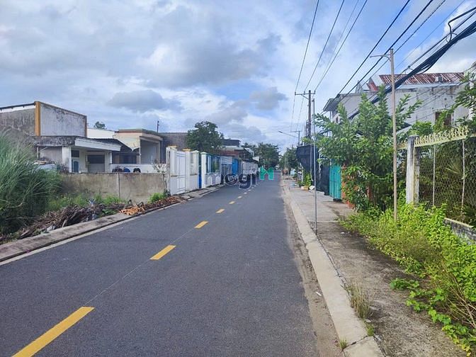 Hình ảnh Bán nền mặt tiền đường Lê Thị Hồng Gấm trà an Bình Thủy