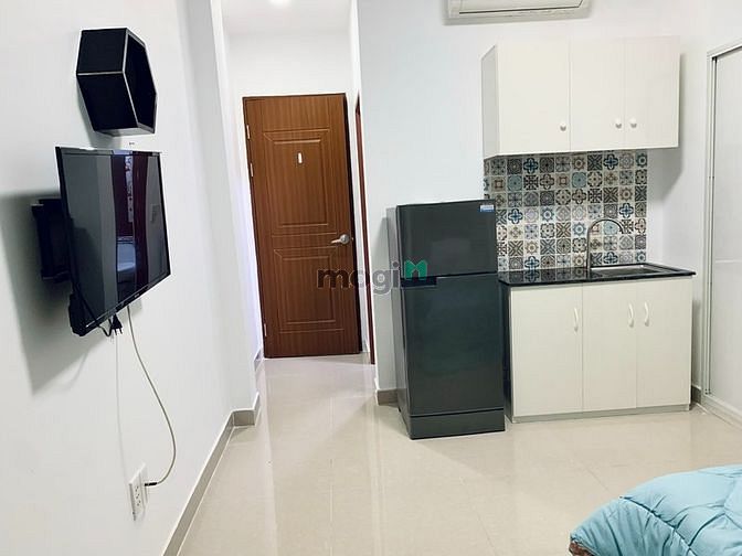 Hình ảnh CHDV có ban công quận 1 gần phố đi bộ Bùi Viện