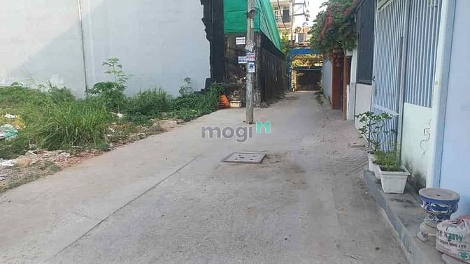 Hình ảnh Còn lô đất ngộp full thổ cư 278m2, Xuân Thới Thượng, Giá 890 Tr, SHR.
