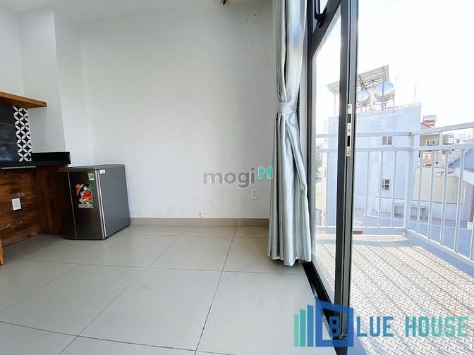 Hình ảnh Phòng mới xây full nội thất cửa sổ lớn ngay CV Hoàng Văn Thụ.