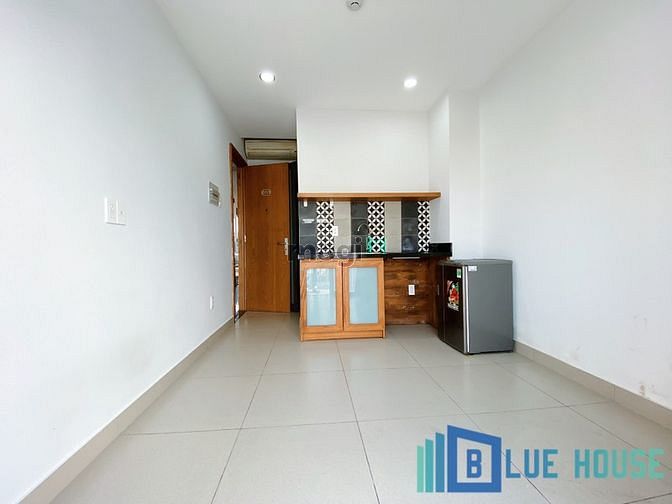 Hình ảnh Phòng mới xây full nội thất cửa sổ lớn ngay CV Hoàng Văn Thụ.
