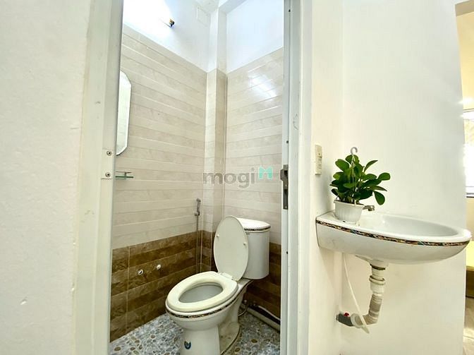Hình ảnh Cho Thuê Suite 35m2 y hình Quận 11 đường Minh Phụng