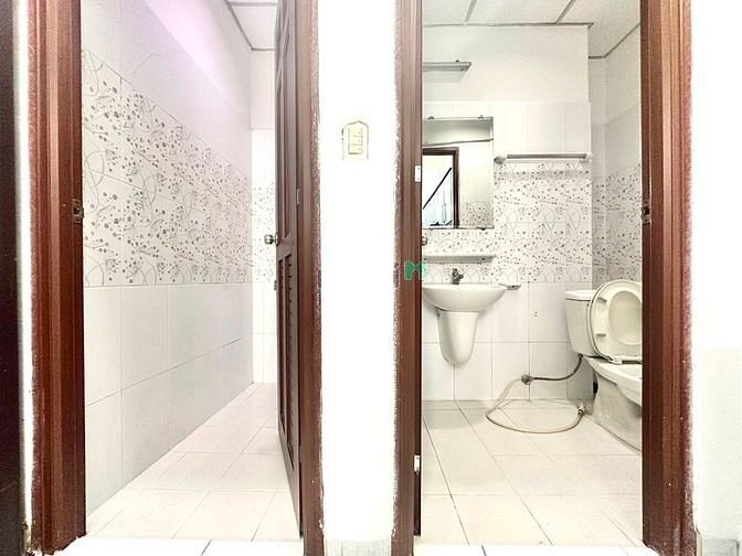Hình ảnh 🎉Cho thuê chung cư 2PN 2WC 70m2 Full NT ban công giáp Q1