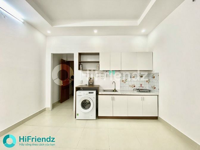 Hình ảnh CHDV 40m2 full nội thất cửa sổ ban công ngay sân bay
