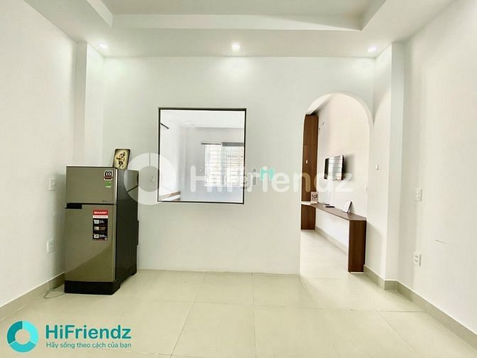 Hình ảnh CHDV 40m2 full nội thất cửa sổ ban công ngay sân bay