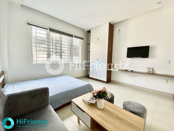 Hình ảnh CHDV 40m2 full nội thất cửa sổ ban công ngay sân bay