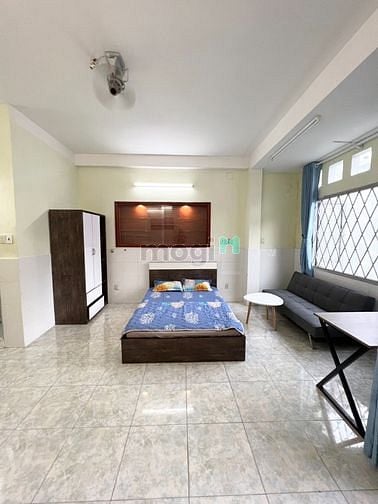 Hình ảnh Căn phòng 30m2 thoải mái rộng rãi Ban công thoáng - giáp sát Quận 1