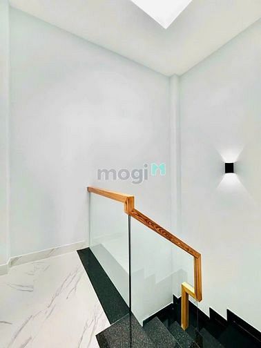 Hình ảnh Nhà mới đầy tiềm năng 42.5m2,giá 3tỷ2,sổ sẳn, Bát Nàn,Quận 2