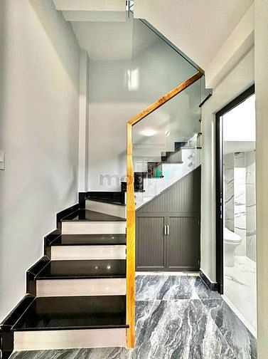 Hình ảnh Nhà mới đầy tiềm năng 42.5m2,giá 3tỷ2,sổ sẳn, Bát Nàn,Quận 2