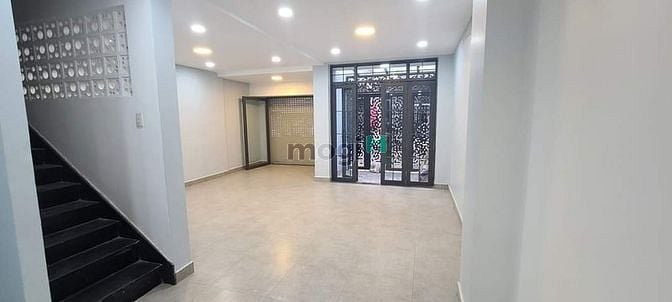 Hình ảnh Cho thuê Vila mặt tiền Phùng Văn Cung P4, Phú Nhuận .