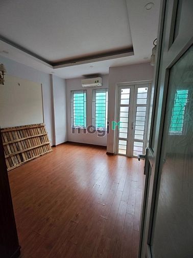 Hình ảnh Cho thuê nhà riêng ngõ 165 Dương Quảng Hàm 45m2 4 tầng 4 ngủ 15 triệu