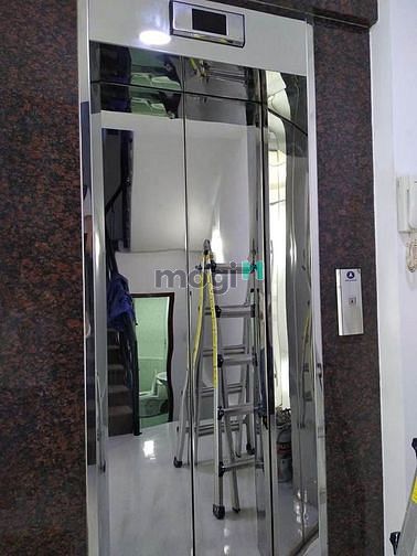 Hình ảnh Cho thuê Nguyên Căn có thang máy hầm 5 lầu Rạch Bùng Binh Quận 3