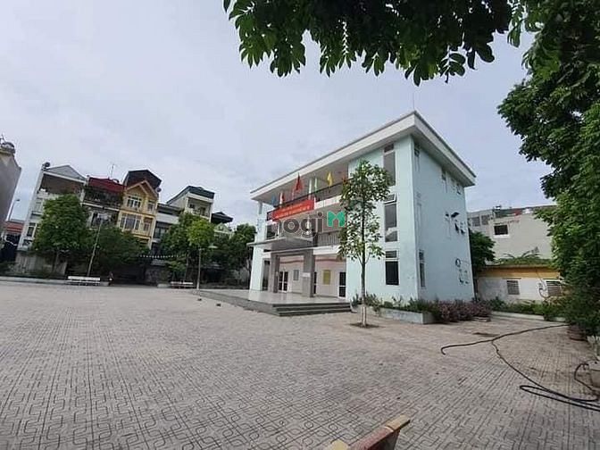 Hình ảnh Đất phân lô ô tô tránh TĐC Giang Biên, vỉa hè 3m, thoáng vĩnh viễn