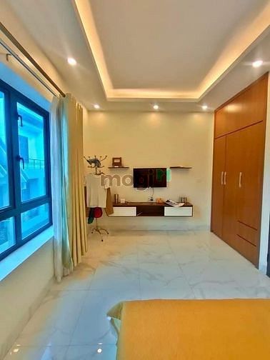 Hình ảnh Nhà 5 tầng thang máy, dân xây chắc chắn phố Đức Giang
