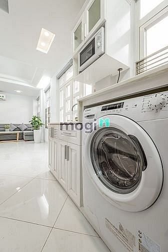 Hình ảnh Mb6623 nạp rút nhanh chóng ban công full nội thất gần chợ Bến Thành Quận 1