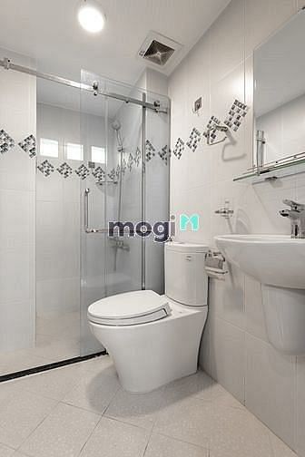 Hình ảnh Mb6623 nạp rút nhanh chóng ban công full nội thất gần chợ Bến Thành Quận 1
