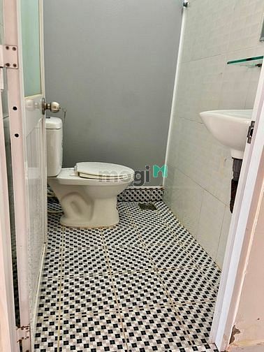 Hình ảnh Cho thuê Căn Hộ ban công Full nội thất Gần Cv Lê Văn Tám - 35m2 Quận 1