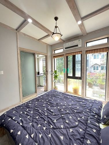 Hình ảnh 1PN 40m2, ban công thoáng, phong cách Nhật, đã có sẵn đầy đủ nội thất.