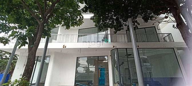 Hình ảnh Cho thuê Tòa nhà Góc 2MT mới xây 100% cạnh Aeon Có thang máy 5PN