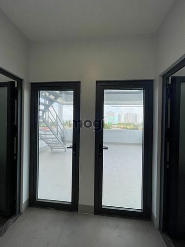 Hình ảnh Cho thuê hoặc bán biệt thự Quận 2.