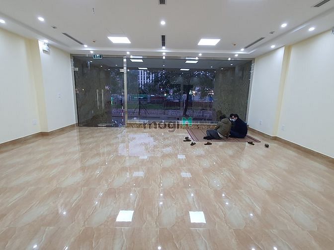 Hình ảnh Cho Thuê NHà Phố Duy Tân - Quận Cầu Giấy - Dt 200m2 x 9 tầng.