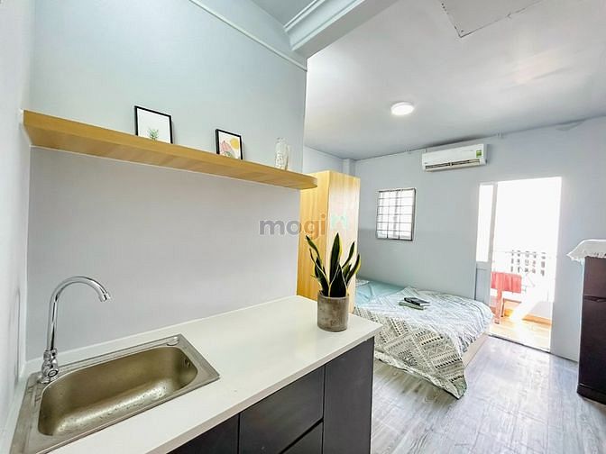 Hình ảnh Phòng bancol rộng, thoáng. Ngay ngã tư Phú Nhuận