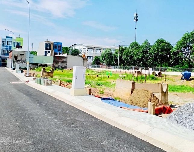 Hình ảnh Hàng ngộp hẻm xe hơi Hồ Bá Phấn,Phước Long A,Quận 9 , giá 2tỷ3/78m2