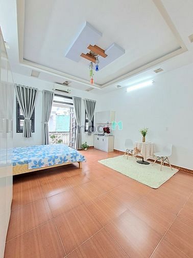 Hình ảnh Phòng ban công, rộng rãi, thoáng mát