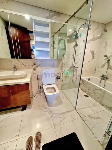 Hình ảnh Thuê Căn Hộ 3PN Đủ Nội Thất Giữa Lòng Thủ Đô & Bể Bơi & Gym Thoáng Đã
