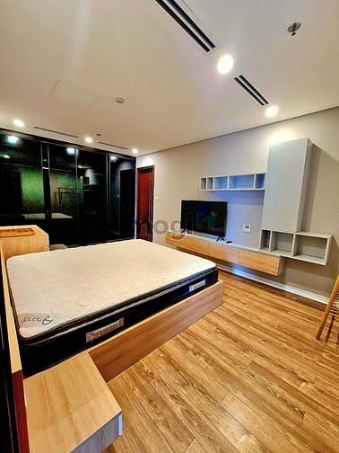 Hình ảnh Thuê Căn Hộ 3PN Đủ Nội Thất Giữa Lòng Thủ Đô & Bể Bơi & Gym Thoáng Đã