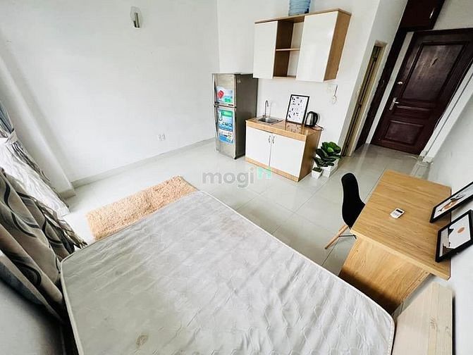 Hình ảnh Cho thuê Mb6623 nạp rút nhanh chóng Quận 10 Gần Ngã 6 cộng hoà - Full nt ban công 30m2