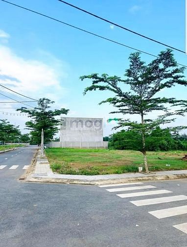 Hình ảnh Bỏ ra 2tỷ2 sở hữu ngay đất 80m2 + sổ hồng Đ.Nguyễn Văn Quá, Quận 12