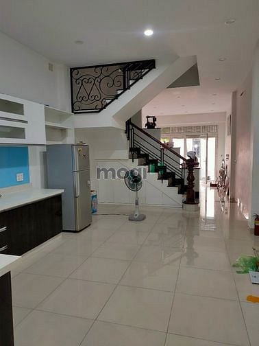 Hình ảnh Cho Thuê Nhà Hẻm Lớn Gần Ngay Ngã 4 Bảy Hiền