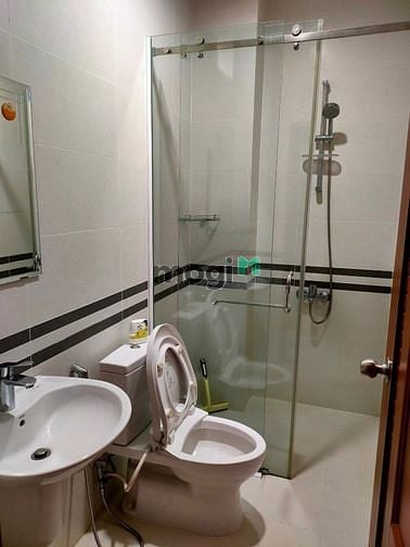 Hình ảnh Cho Thuê Nhà Hẻm Lớn Gần Ngay Ngã 4 Bảy Hiền