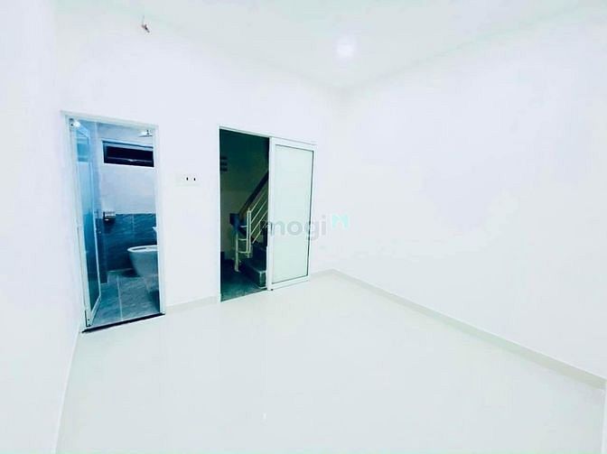 Hình ảnh Gấp Bán Sát Giá Nhà Quận 3 2 Tầng DTSD 34M2 Chỉ 2 Tỷ 99