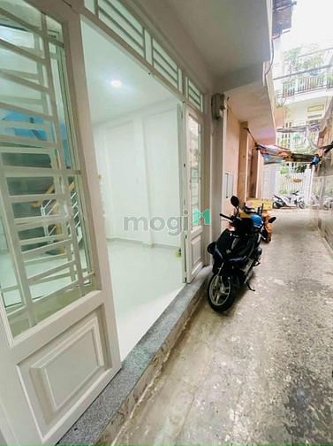 Hình ảnh Gấp Bán Sát Giá Nhà Quận 3 2 Tầng DTSD 34M2 Chỉ 2 Tỷ 99
