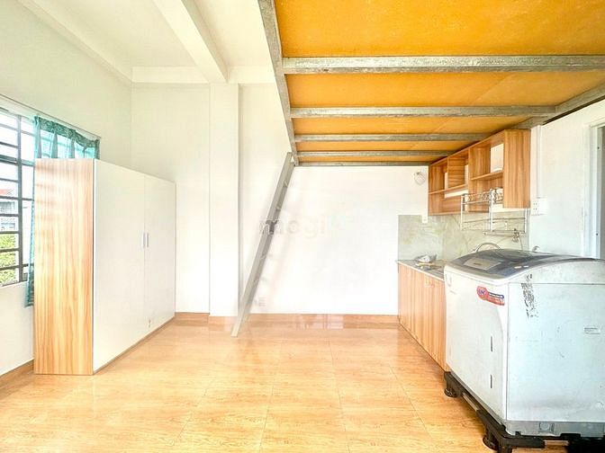 Hình ảnh Phòng VIEW cửa sổ lớn ngay mặt tiền Tây Thạnh