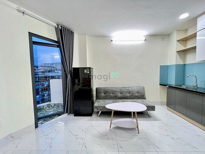 Hình ảnh Studio ban công siêu rộng, cửa sổ. FULL nội thất đẹp