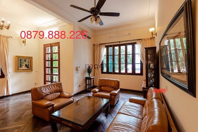 Hình ảnh Biệt thự Bồ Đề cho thuê thiết kế kiểu Pháp cổ 220m2 full nội thất gara