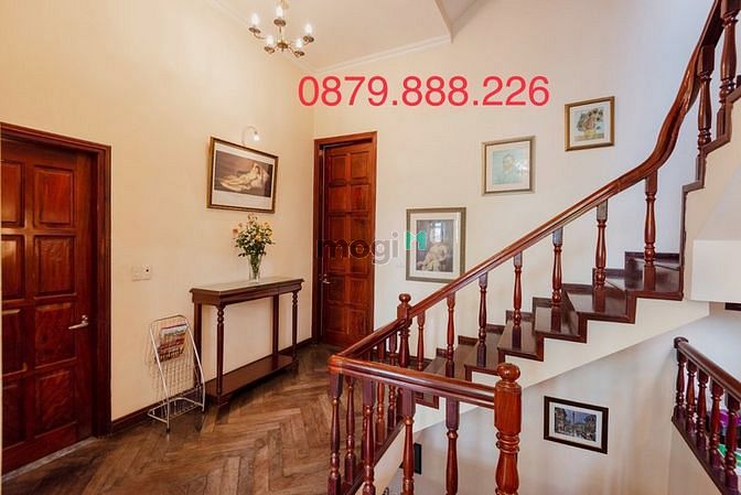 Hình ảnh Biệt thự Bồ Đề cho thuê thiết kế kiểu Pháp cổ 220m2 full nội thất gara