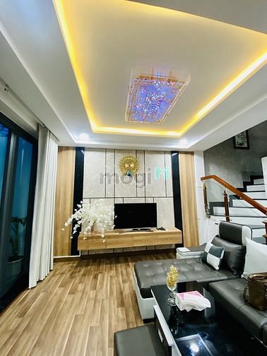 Hình ảnh Bán gấp nhà Trần Quang Diệu. Quận 3 HXH.