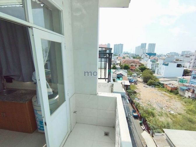 Hình ảnh CHDV full nội thất, tách bếp, bancon rộng, gần ĐH TDT, NTT, RMIT
