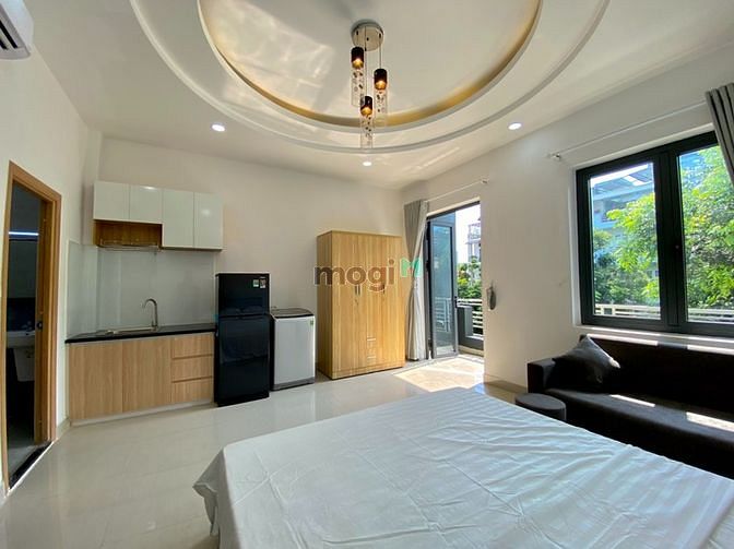 Hình ảnh Studio ban công, cửa sổ lớn, full nt