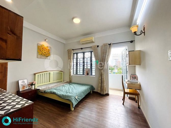 Hình ảnh Phòng bancol rộng, thoáng, view bờ kè (giáp quận 1, 3)