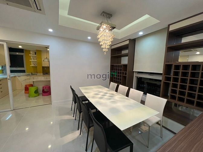 Hình ảnh Cho thuê Penthouse Star Hill - Phú Mỹ Hưng, 306 m2, 4PN, full nội thất