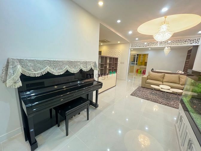 Hình ảnh Cho thuê Penthouse Star Hill - Phú Mỹ Hưng, 306 m2, 4PN, full nội thất