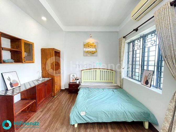 Hình ảnh Phòng bancol rộng, thoáng, view bờ kè (giáp quận 1, 3)